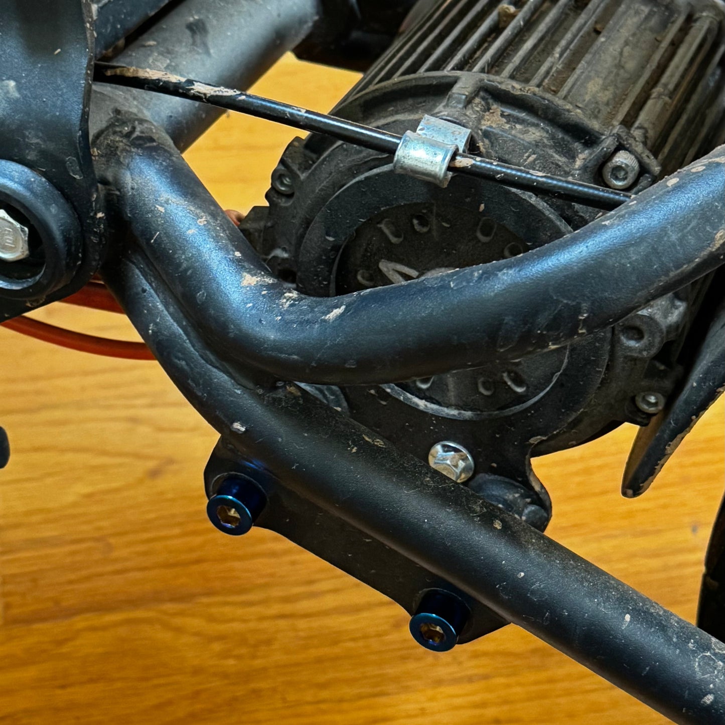 Titanium Rizzler motor mount bolts