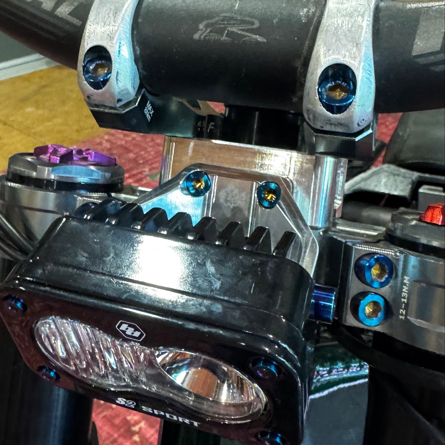 Titanium prickly baja mount bolts