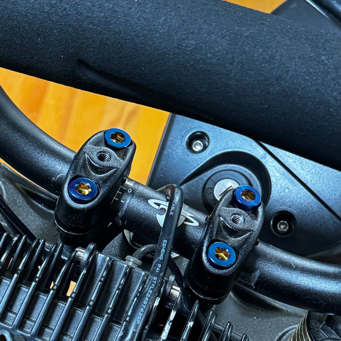 Titanium Rizzler Bar clamp bolts