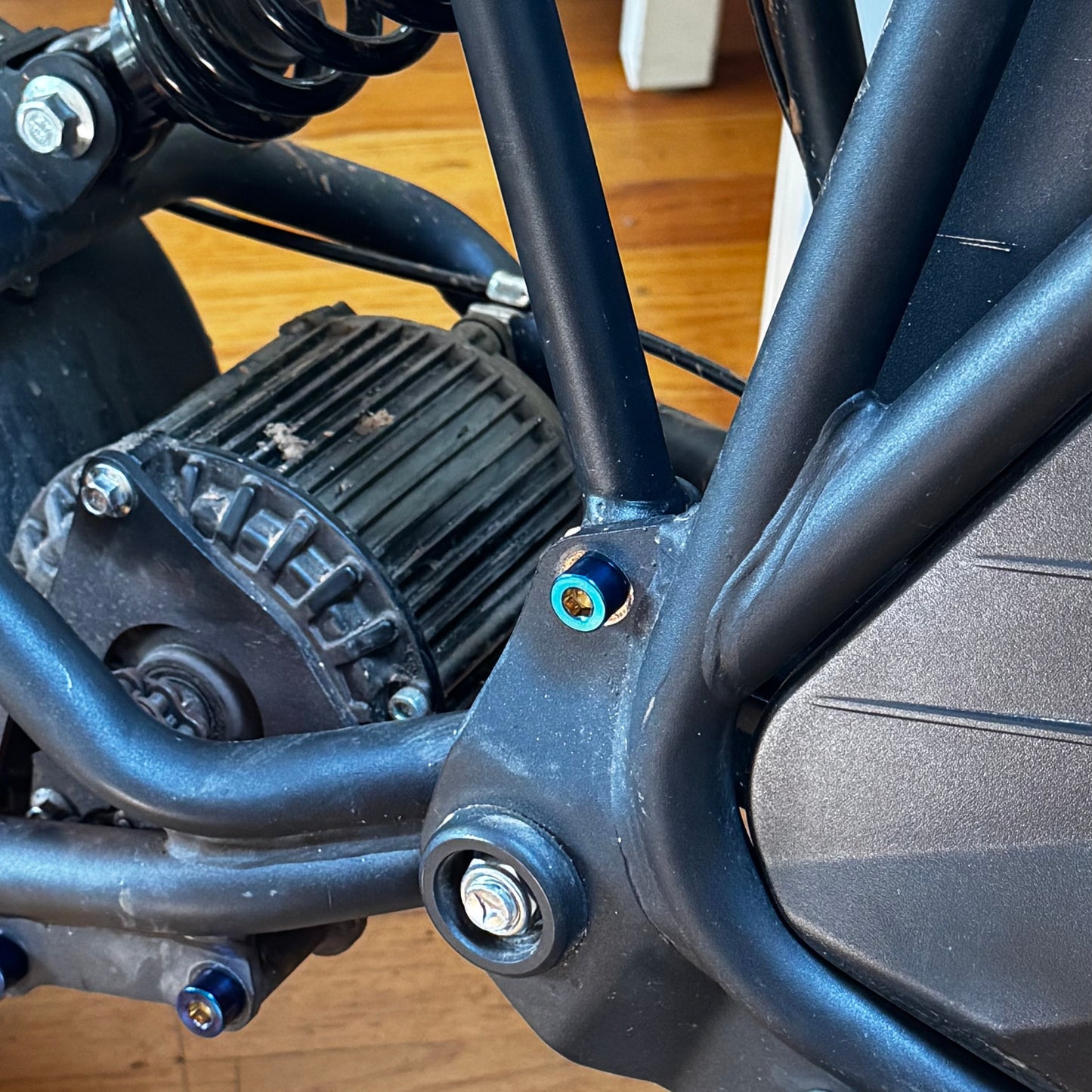 Titanium Rizzler subframe bolts