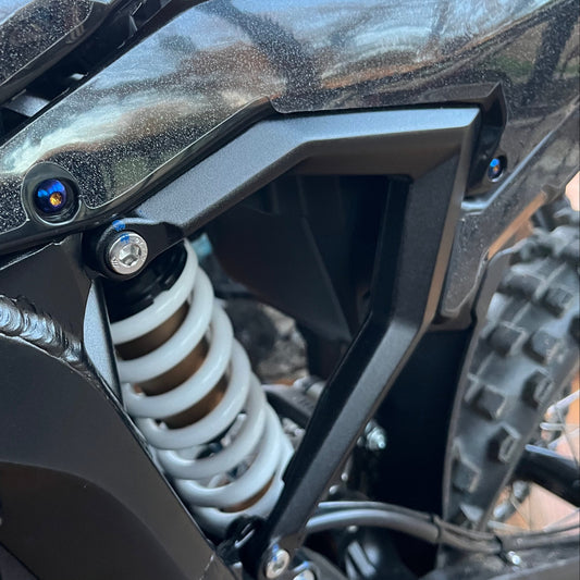 Titanium Ultrabee plastics bolts