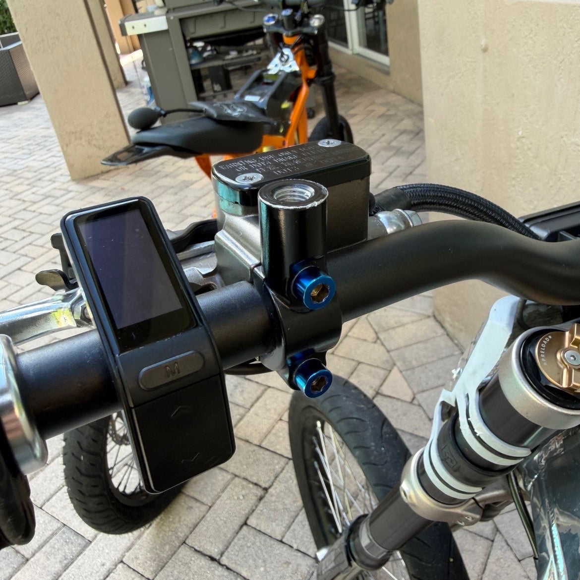 Titanium ultrabee brake clamp bolts