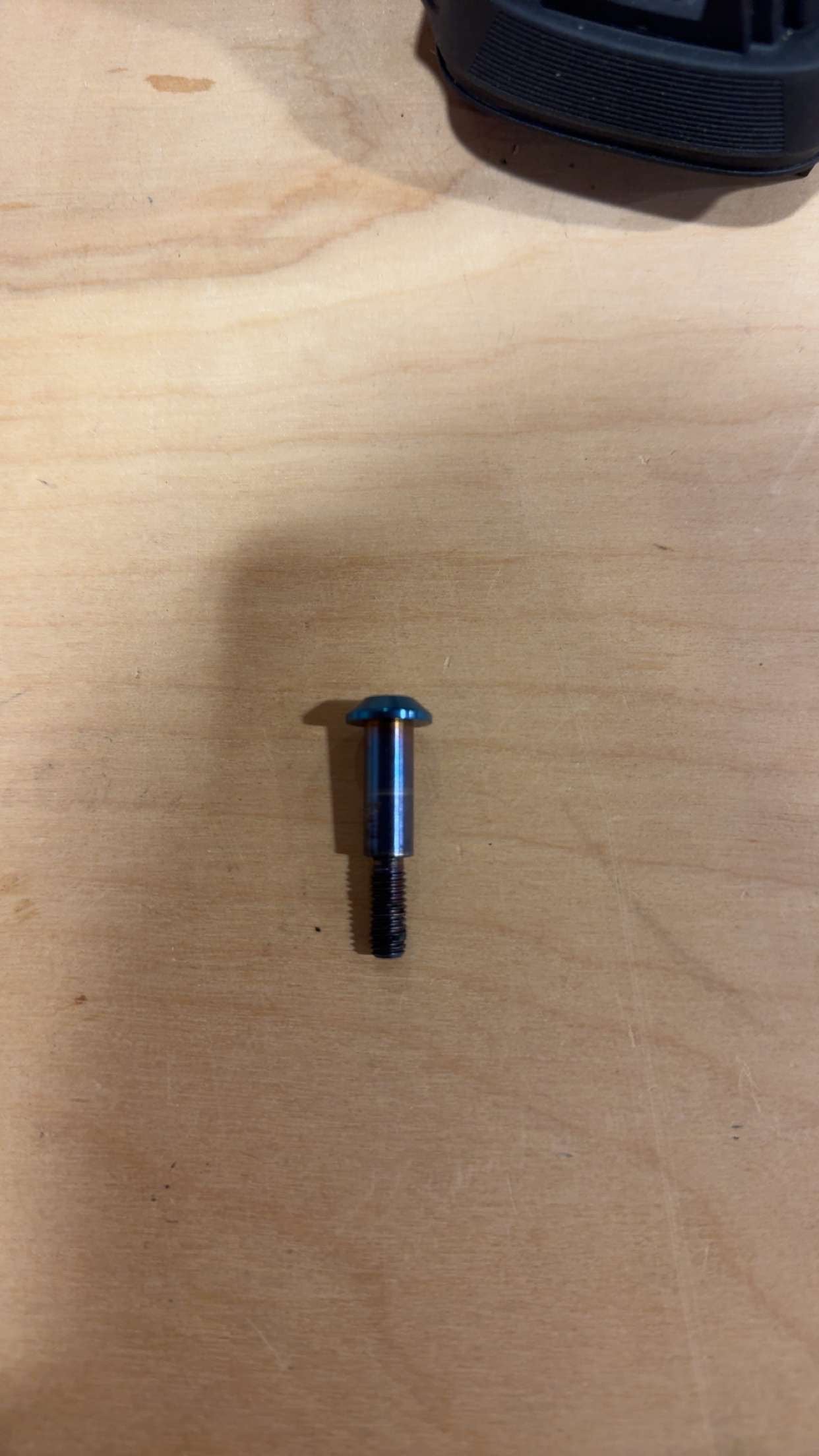 Titanium ultrabee brake lever pivot bolt